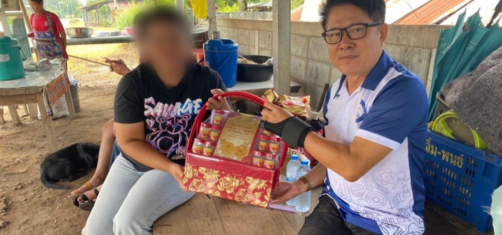 'ชาดา' ส่งตัวแทนเยี่ยม 'ครูสาว' หลังถูกนักเรียนชาย ม.5 ทำร้ายร่างกาย