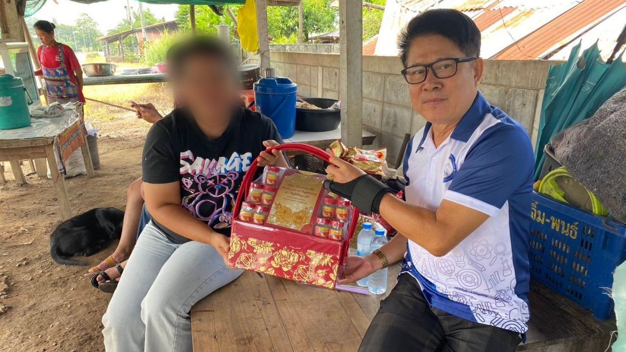 'ชาดา' ส่งตัวแทนเยี่ยม 'ครูสาว' หลังถูกนักเรียนชาย ม.5 ทำร้ายร่างกาย