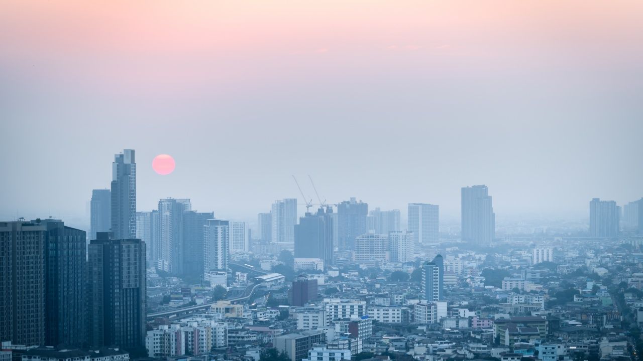 ค่าฝุ่นวันนี้ 5 ก.พ. 69 กทม. PM 2.5 พบเกินมาตรฐาน 20 พื้นที่ เริ่มกระทบสุขภาพ