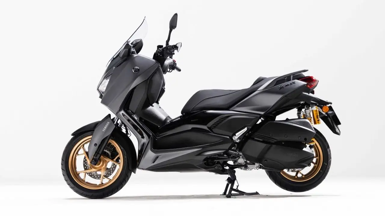 ราคาน่ารัก สกูสเตอร์ออโตเมตริิก NEW YAMAHA XMAX TECH MAX