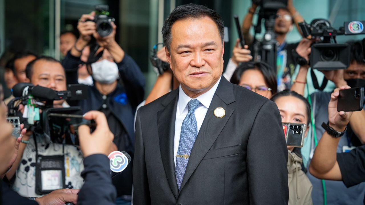 นายกฯ เปิดงาน 'แผ่นดินสมเด็จพระนารายณ์' ชวนแต่งชุดไทยย้อนยุค