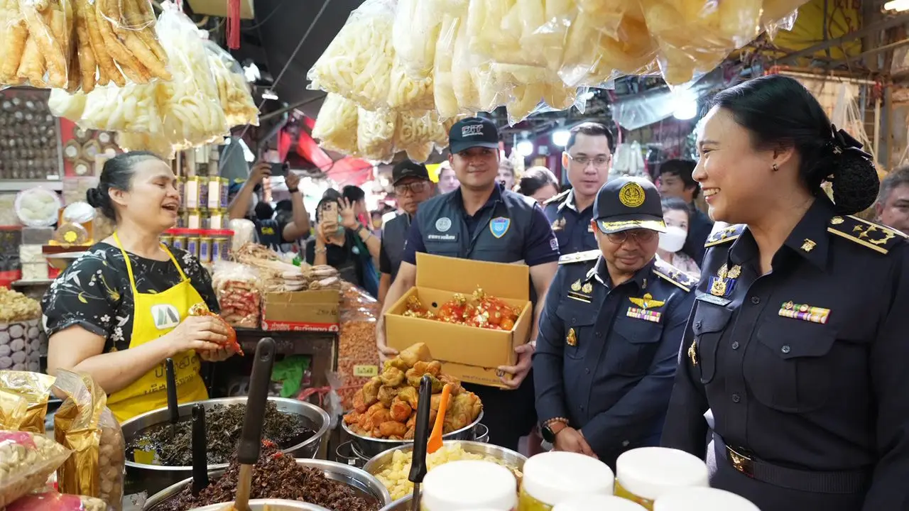 'พาณิชย์' คุมเข้มราคาสินค้าของไหว้ ลุยตรวจเครื่องชั่งร้านทอง ช่วงเทศกาลตรุษจีน 2569