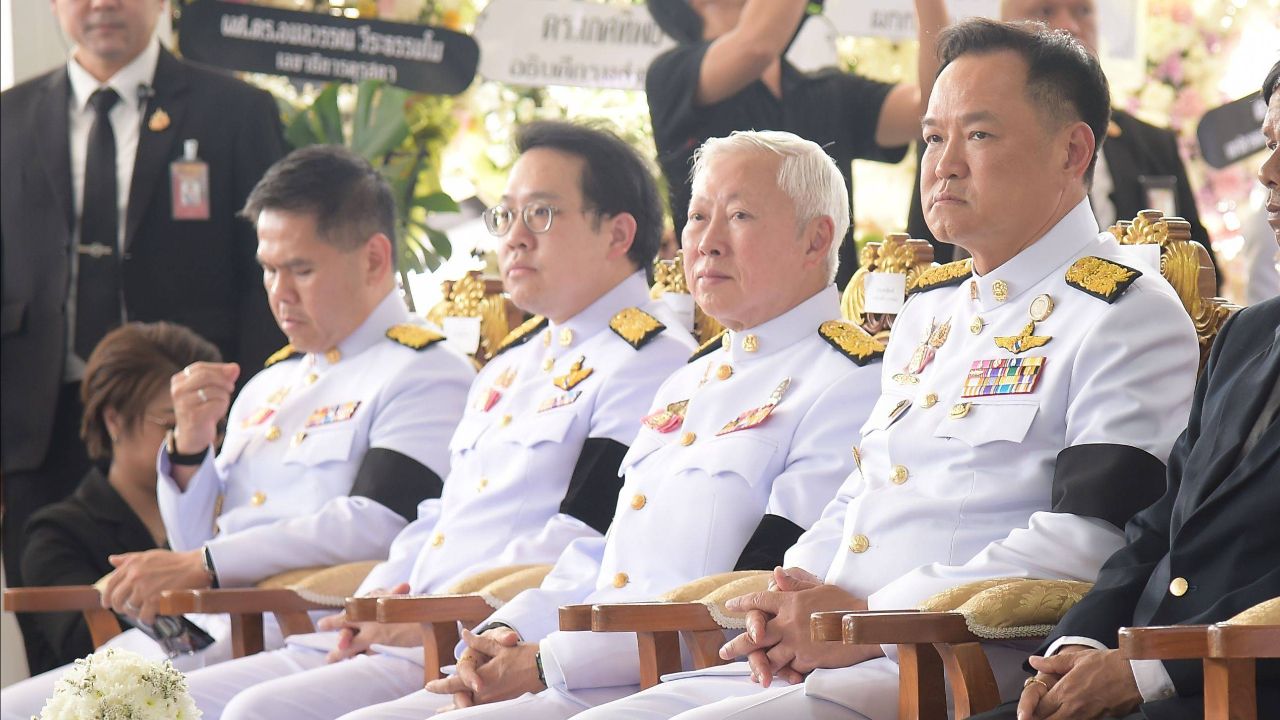 พระราชทานเพลิงศพ 'ผอ.ศศิพัชร' เหยื่อไอ้คลั่งบุกจับเด็กนักเรียนเป็นตัวประกัน