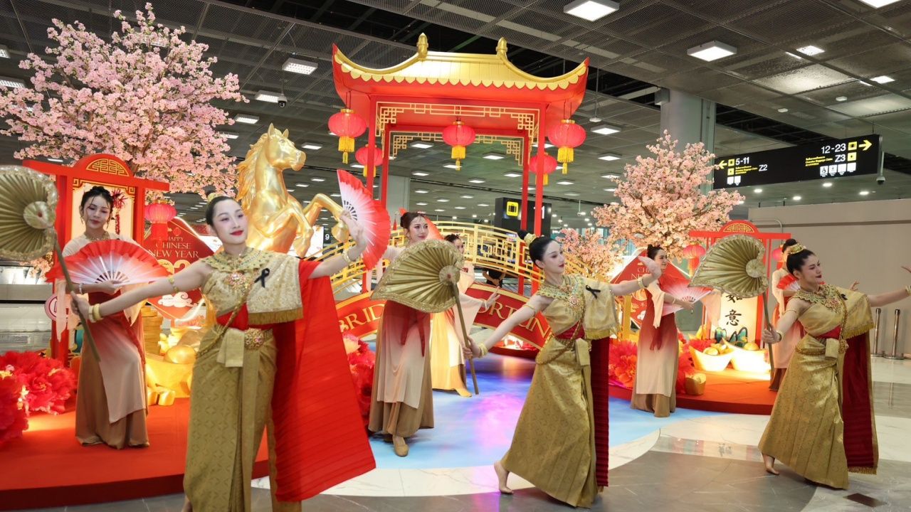 ตรุษจีน 2569 คึกคัก 'นักท่องเที่ยวจีน' กว่า 4 แสนคน บินเข้ามาเที่ยวประเทศไทย