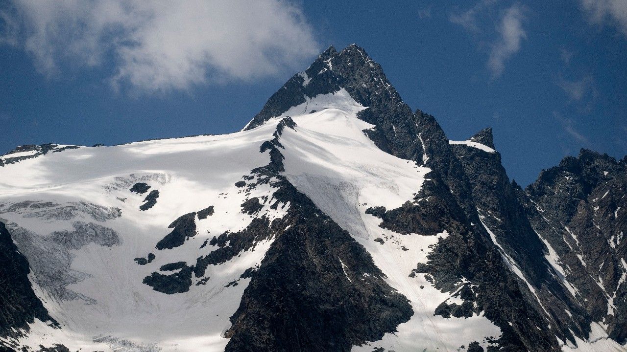 หนุ่มนักปีนเขาขึ้นศาล ปมทิ้งแฟนสาวหนาวตายลำพังบนยอดเขาสูงสุดออสเตรีย