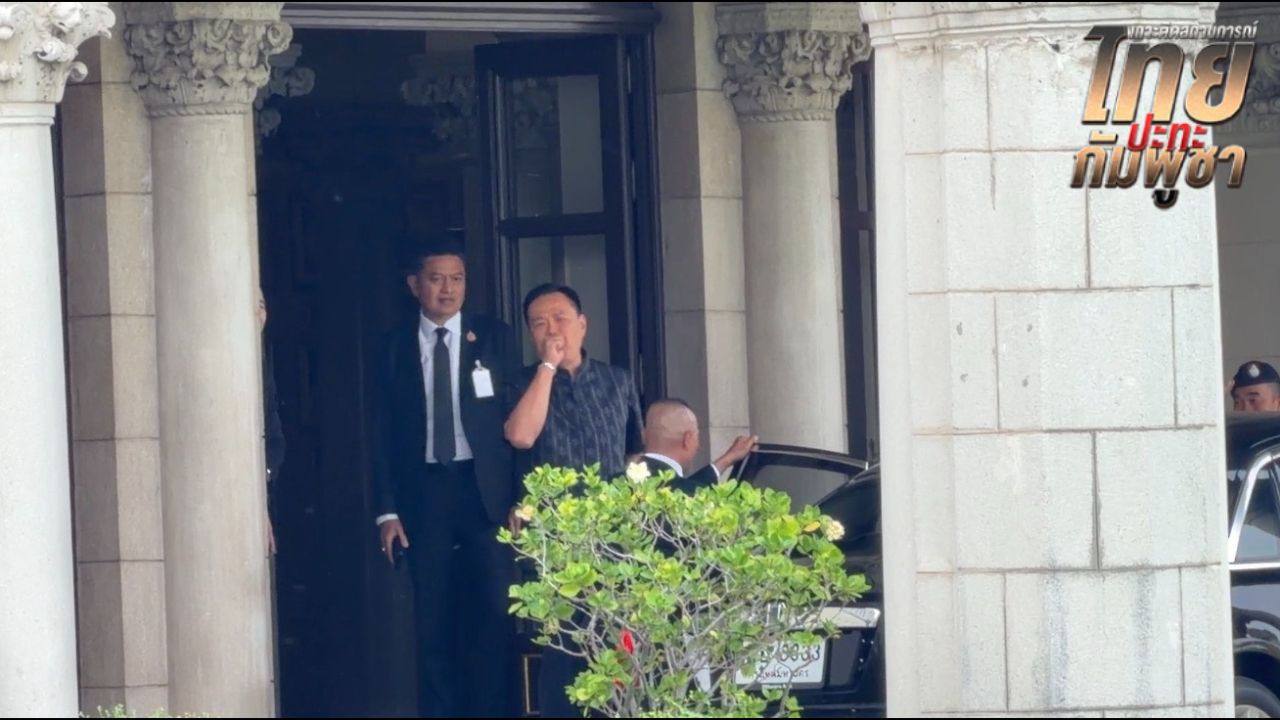 นายกฯ ทำท่าไอ - เจ็บคอ ปฏิเสธให้สัมภาษณ์ หลังถาม 'ฮุน มาเนต' ฟ้องโลกไทยรุกดินแดน