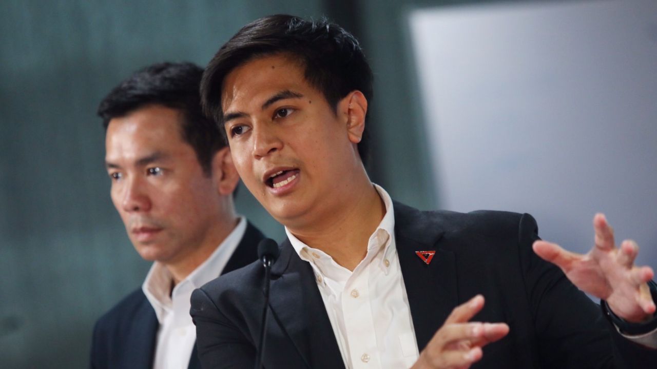 ไม่หวั่นถูกยื่นยุบพรรค ปม Spectre C 'ไอติม' ตัวแทน ปชน. ขอโทษเหยื่อ หลังผู้สมัครถูกจำคุก