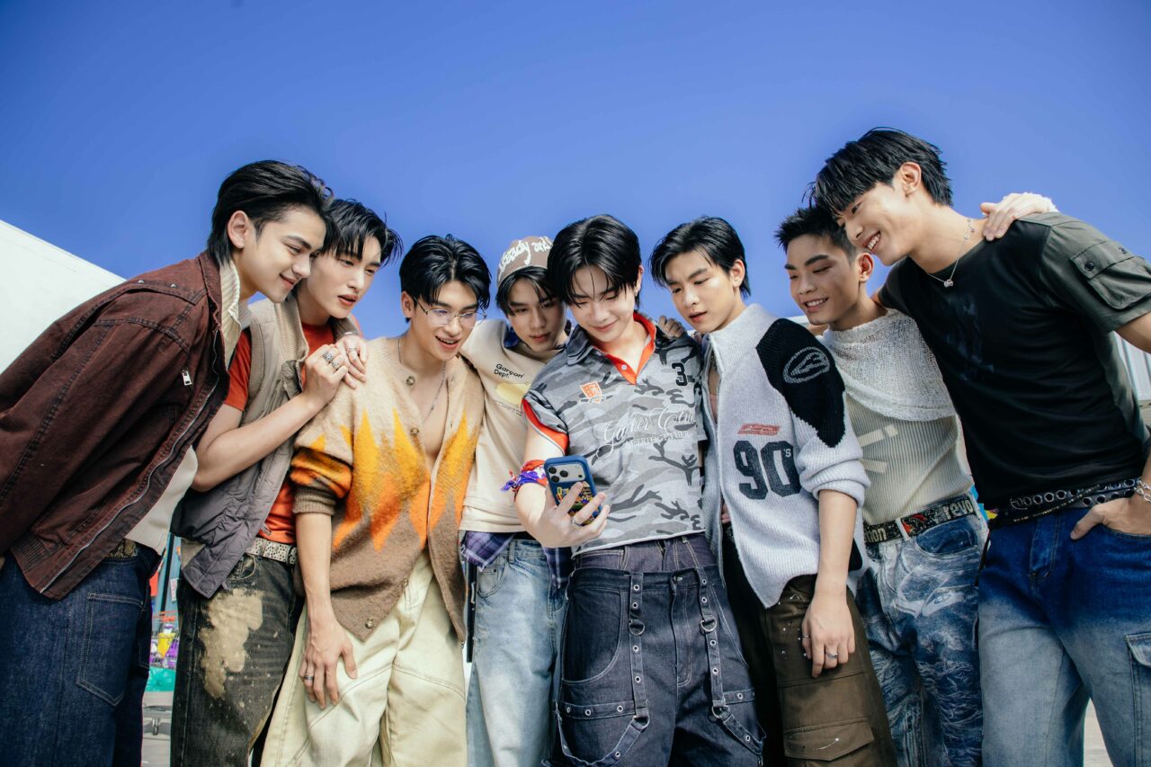 'iZ' เดบิวต์สุดปังพร้อมส่งซิงเกิลแรก 'เหลวเป๋ว (Melted)' เอาใจแฟนๆ