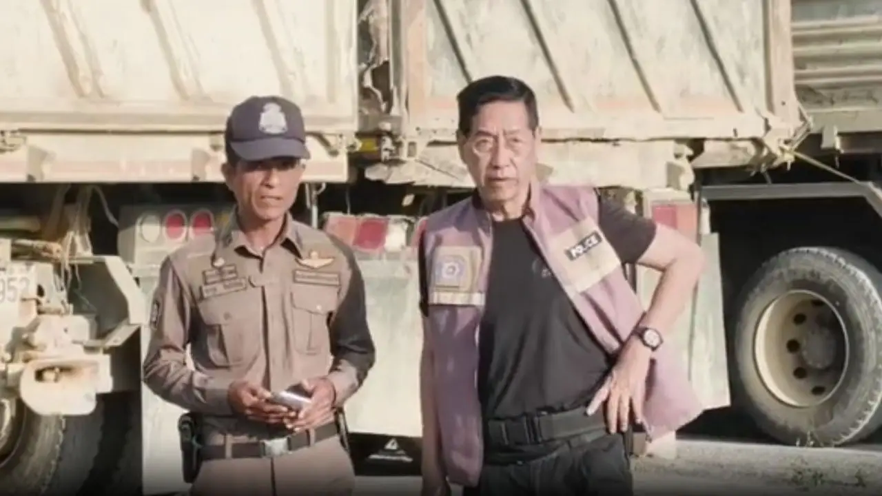 ผู้ใหญ่บ้านคลั่ง ควงปืน 2 กระบอกบุกยิงลูกบ้านดับ ก่อนไล่ยิง 'นายกเทศมนตรีตำบลนาสาร'