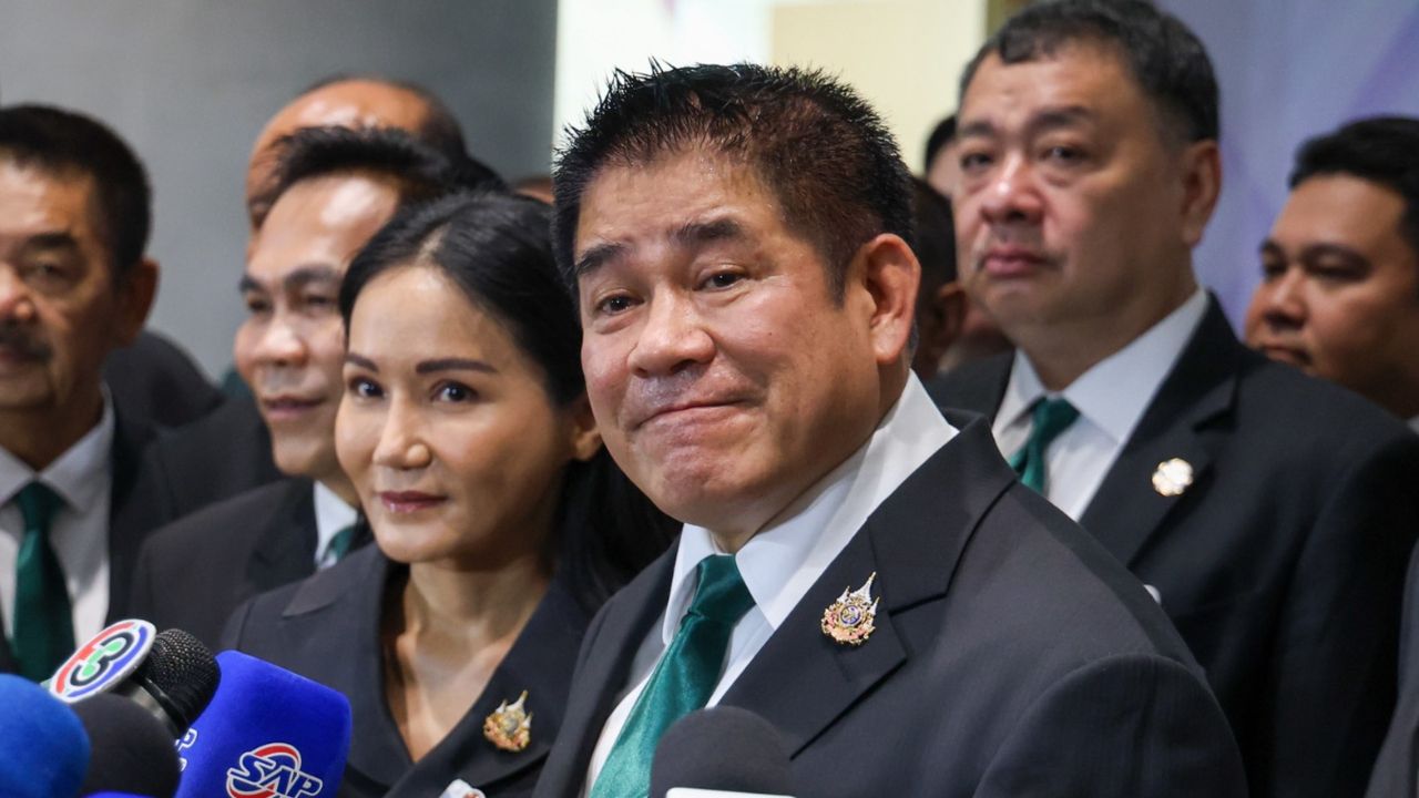 'ธรรมนัส' ไม่รู้ปม DSI-ปปง. ค้นบ้าน 'ชนนพัฒฐ์' ชี้เรื่องส่วนบุคคล ไม่กระทบกล้าธรรม
