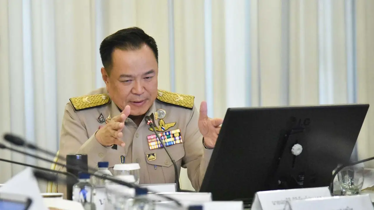 'อนุทิน' ถกรับมือพลังงาน ยันไทยมีปริมาณน้ำมันสำรองเพียงพอ ก๊าซธรรมชาติยังไม่น่าวิตกกังวล