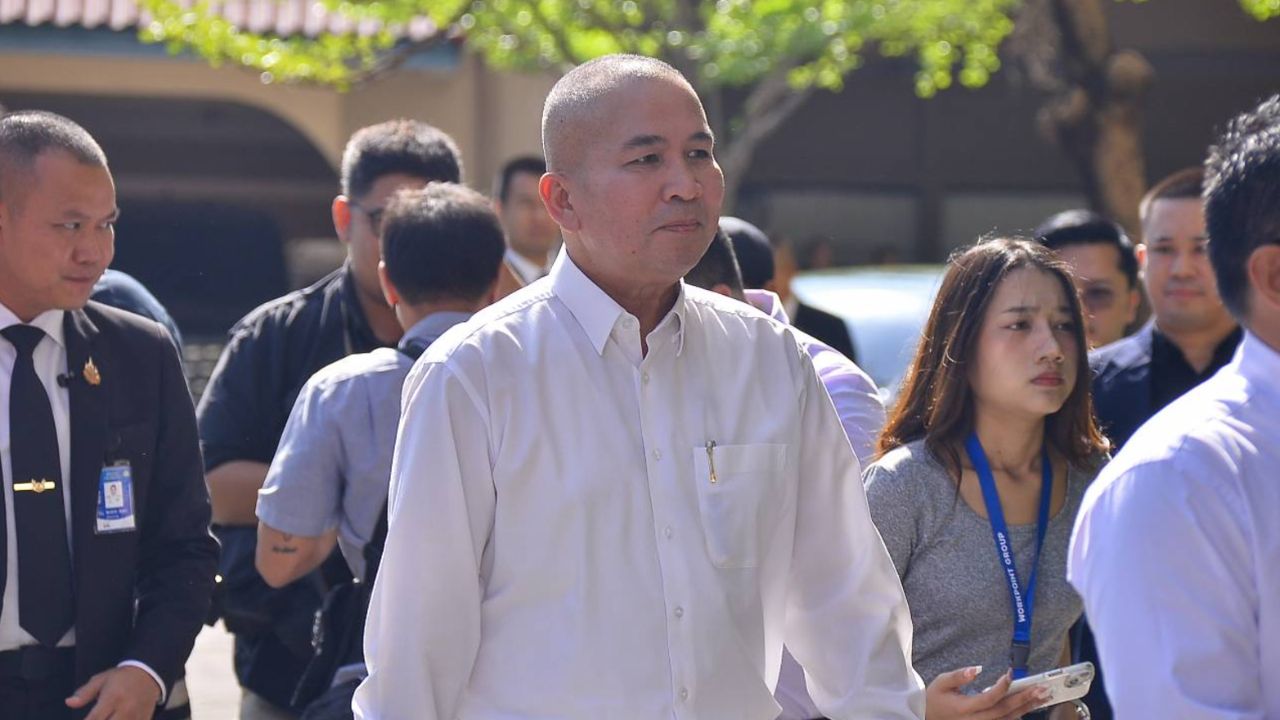 'รุทธพล' ไม่ทราบปมยื่นขอพักโทษ 'ทักษิณ' เผยขั้นตอนต้องผ่าน 3 คกก. กำชับทำตามกฎหมาย