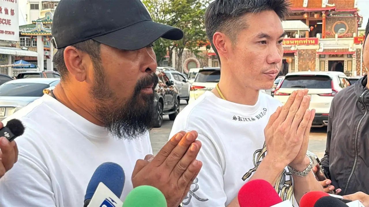 'เต้ อาชีวะ' พา 'เฮียตี๋' พบตำรวจ ไหว้ขอโทษสังคม ลั่นเดินหน้าปกป้องศักดิ์ศรีคนไทยต่อ