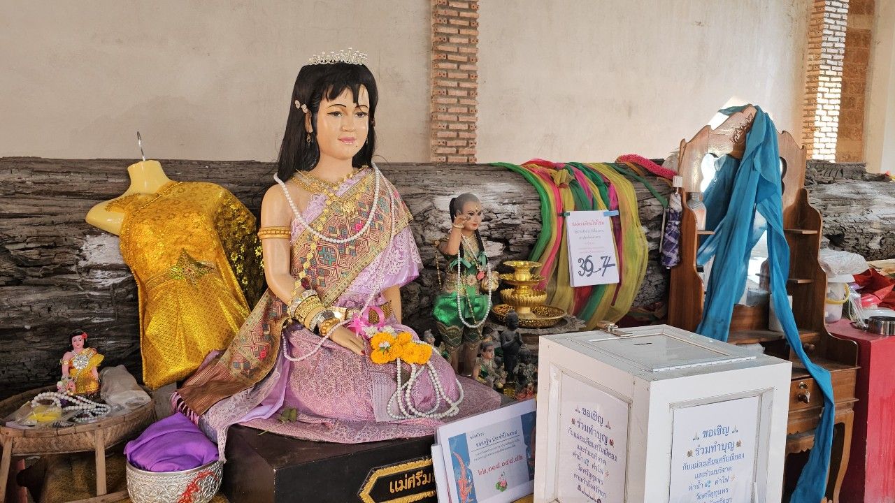 คอหวยรุมไขรหัสปริศนา 'แม่ศรีมณีทอง' วัดหลวงพ่อจ้อย ลุ้นโชคใหญ่เลขเด็ด 16/3/69