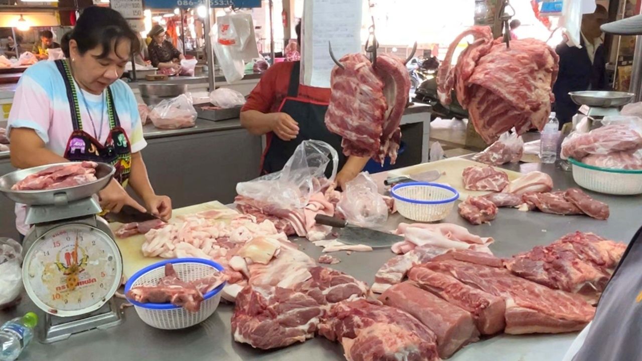 ผู้บริโภคอ่วมอีก 'หมูสด' ปรับขึ้นราคา คาดก่อนถึง 'สงกรานต์' ปรับขึ้นอีกหลายรอบ