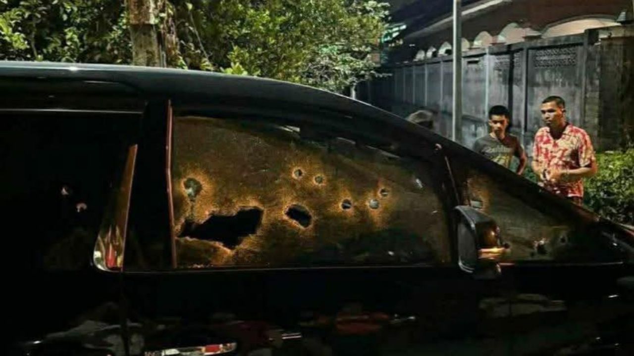 ด่วน คนร้ายยิงถล่มรถ สส.นราธิวาส 'กมลศักดิ์ ลีวาเมาะ' ผู้ติดตาม-คนขับ เจ็บสาหัส