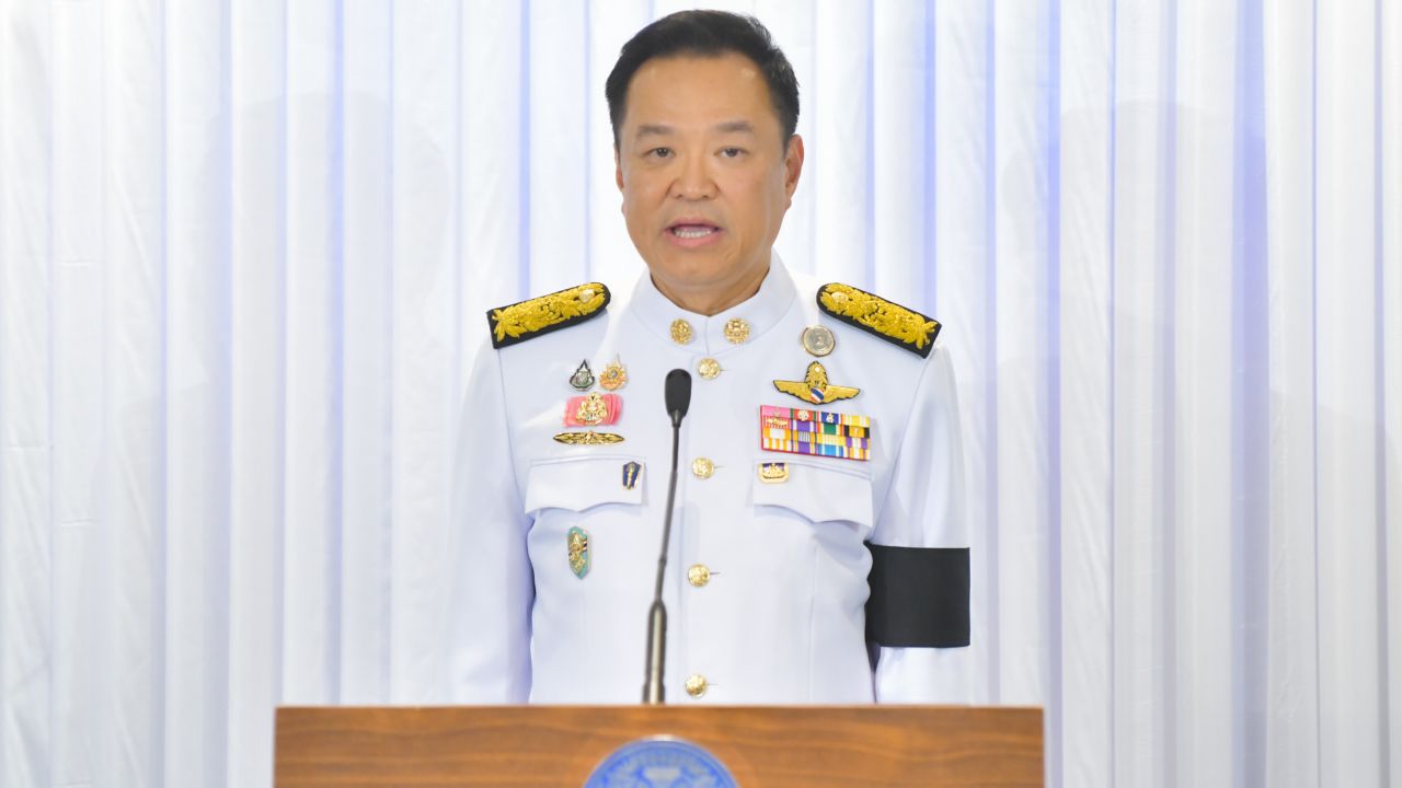 นายกฯ ให้คำมั่น จะควบคุมดูแลรัฐบาลให้ซื่อสัตย์สุจริต ยึดประชาชนเป็นศูนย์กลาง