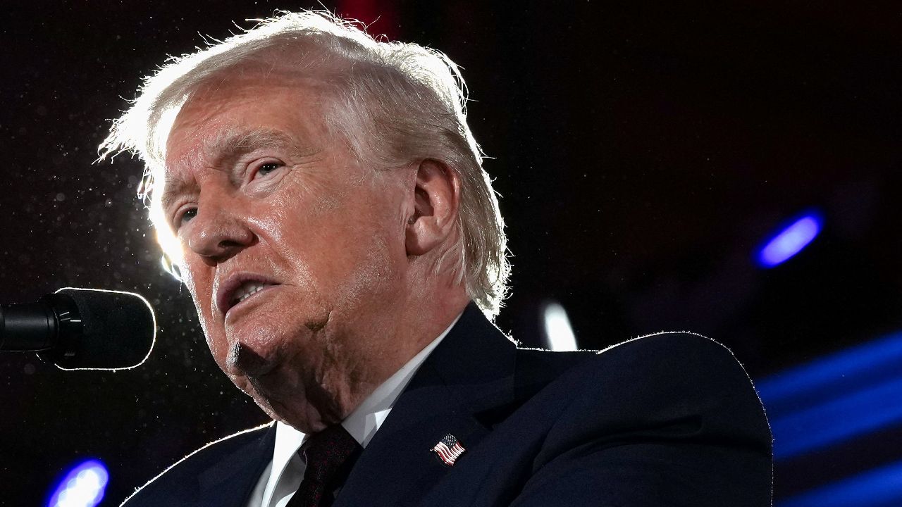 ทรัมป์เผยอิหร่าน 'อยากทำข้อตกลงใจจะขาด' เพียงแต่ไม่กล้าพูด