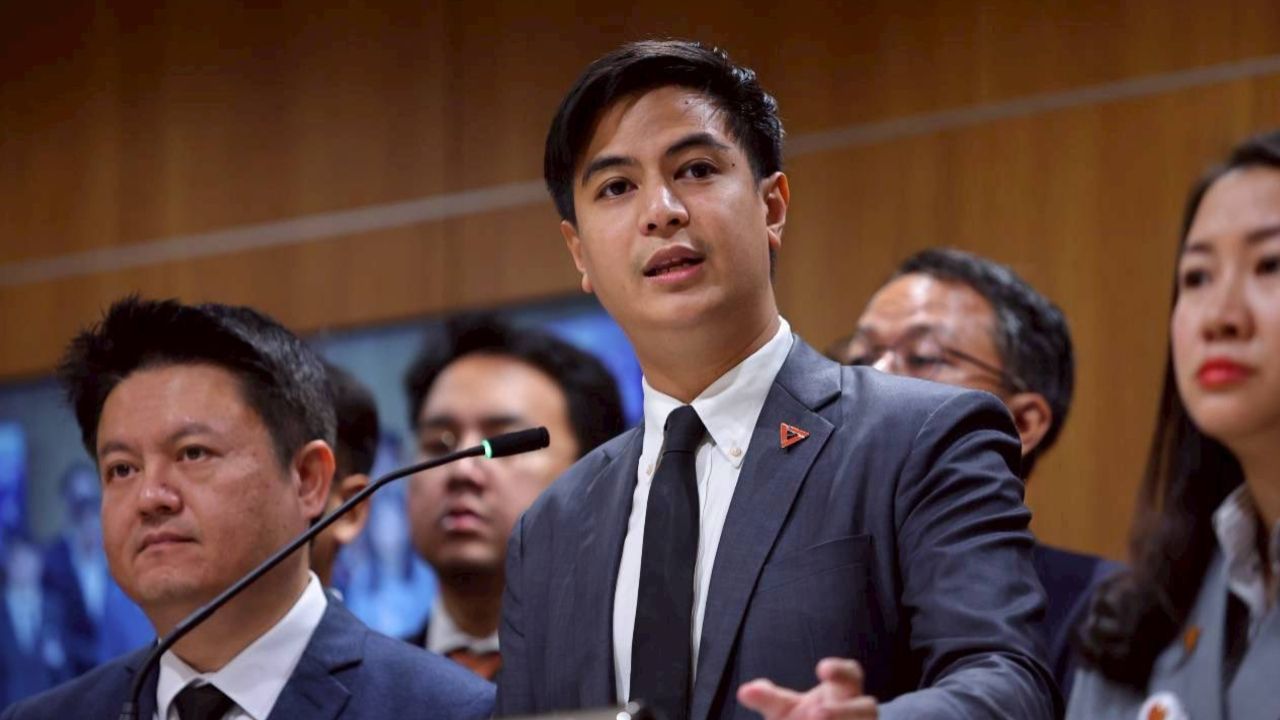 'ไอติม' ซัดรัฐบาลกระชากราคาน้ำมันพรวดเดียว 6 บาทต่อลิตร เฉลี่ยทุกข์เฉลี่ยสุขแบบใด