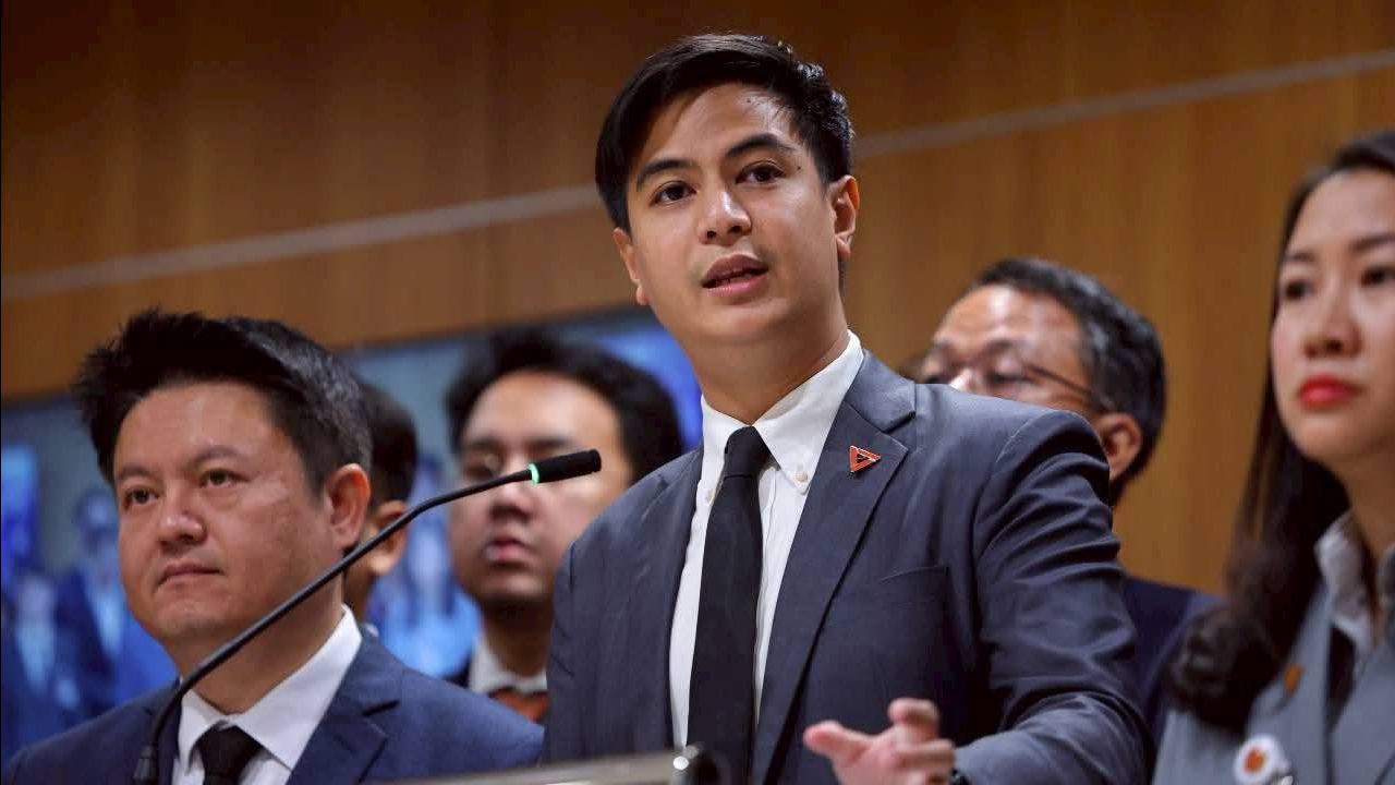 'พริษฐ์' เรียกร้อง นายกฯ เปลี่ยนตัว 'พิพัฒน์' เคลียร์ข้อครหาเรื่องผลประโยชน์ทับซ้อน