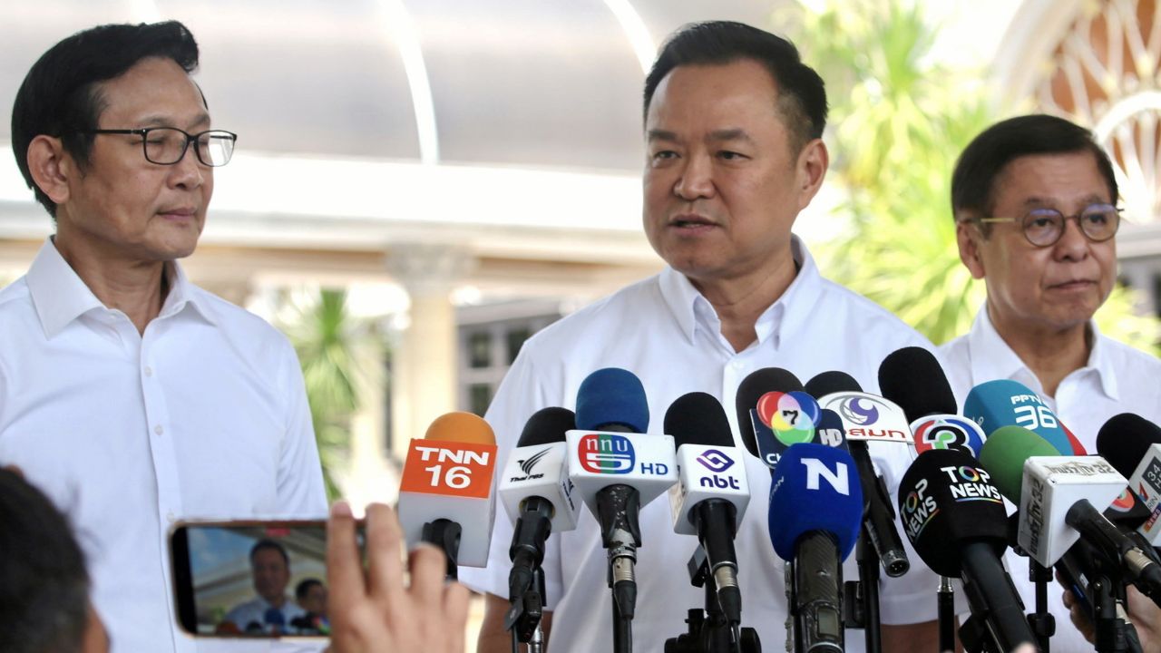 นายกฯ ตอบสื่อต่างประเทศ ไทยไม่ใช่คนป่วยของเอเชีย ยันมีพลังงานเพียงพอรองรับภาคอุตสาหกรรม