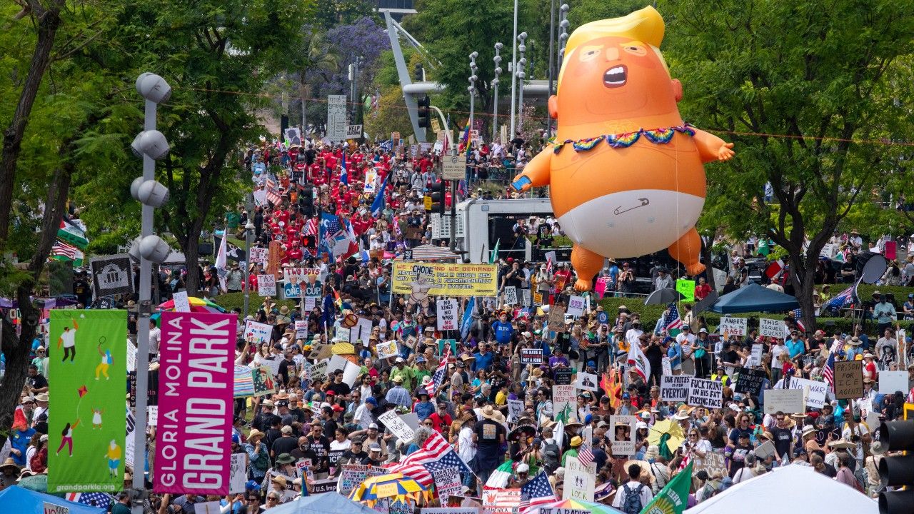 ชุมนุม 'No Kings' ทั่วสหรัฐฯ ต้านโดนัลด์ ทรัมป์ ผู้ประท้วงนับล้านวิจารณ์นโยบายรัฐ