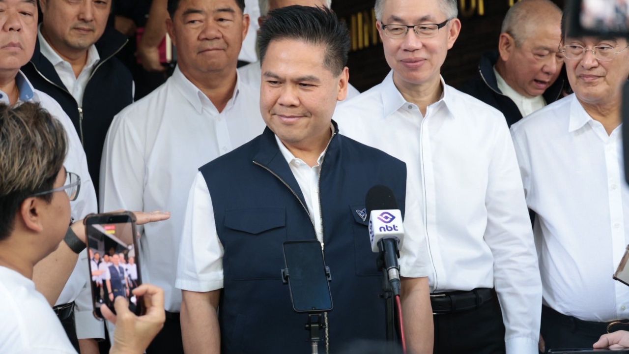 'วราวุธ' ผนึก 4 กระทรวงตั้งวอร์รูมสู้เม็ดพลาสติกขาดแคลน ดึงขยะรีไซเคิลทำวัตถุดิบ