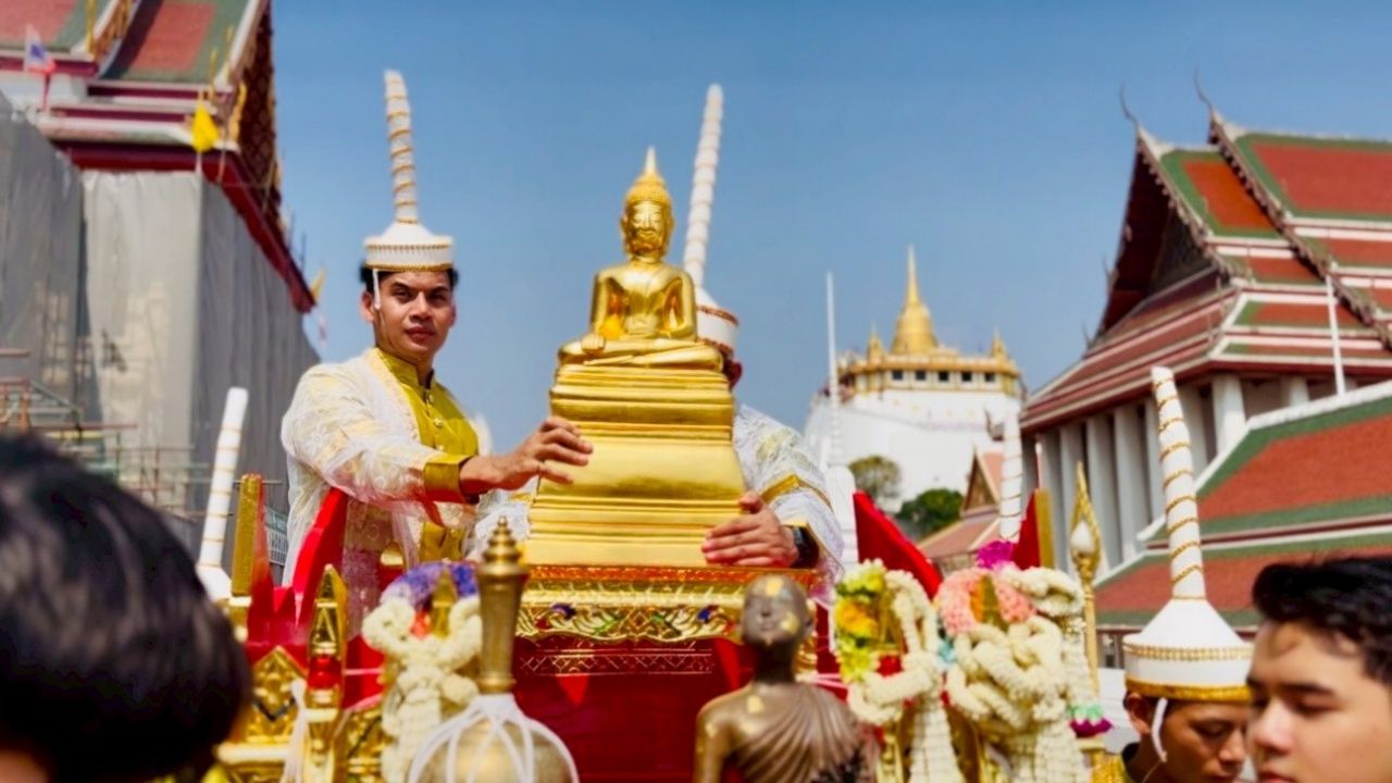 อัญเชิญ 'หลวงพ่อเงิน' วัดปากน้ำ ประดิษฐานงาน 'สุขสยาม สนุกสนาน สงกรานต์ บ้านฉัน'