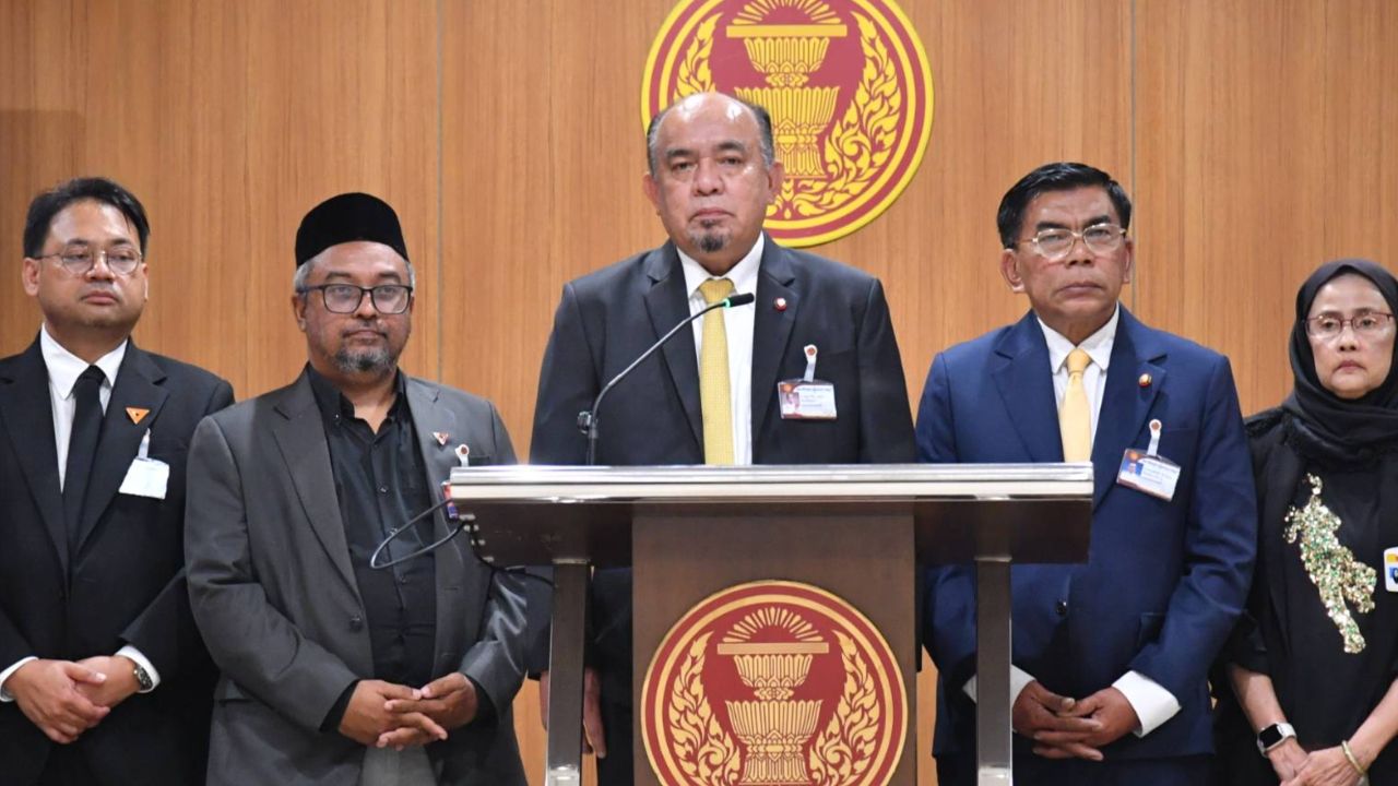 ยื่นหนังสือถึงนายกฯ เร่งสอบคดีลอบยิง 'สส.กมลศักดิ์' แยกทาง ภท. เรื่องอนาคต