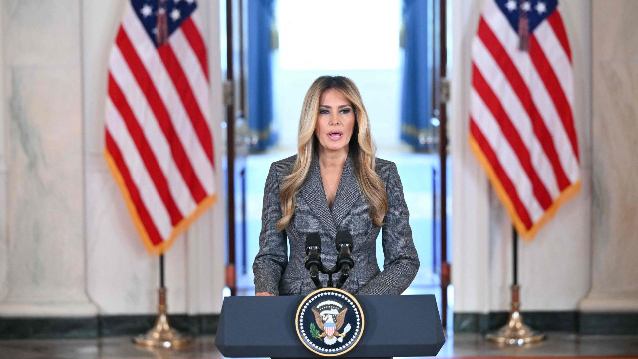 'เมลาเนีย ทรัมป์' แถลงปฏิเสธโยงเอปสตีน พร้อมเสนอให้เหยื่อขึ้นให้การต่อสภาคองเกรส