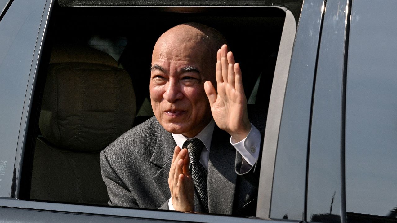 กษัตริย์กัมพูชาประชวรมะเร็งต่อมลูกหมาก ประทับรักษาพระองค์ที่ปักกิ่ง 1-2 เดือน