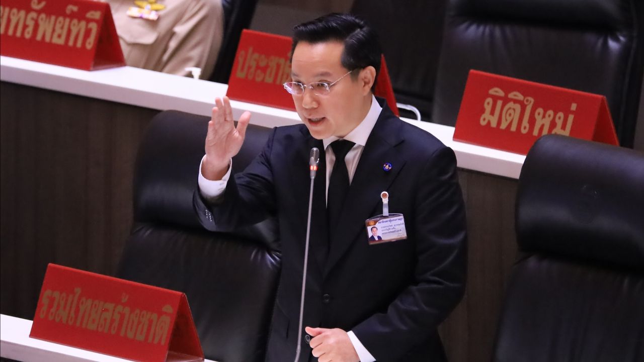 'อรรถวิชช์' แฉยับวิกฤตน้ำมัน จับพิรุธขบวนการกักตุน โยกกำไรเข้ากระเป๋าโรงกลั่น