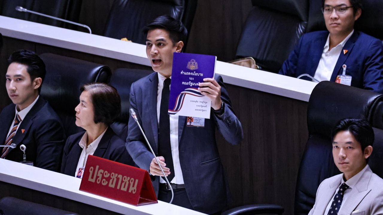 'ไอติม' อัด ครม.อนุทิน คือ 'รัฐบาลผู้รับเหมา' แจงยิบ 5 พฤติกรรมที่จะถูกขึ้นบัญชีดำ