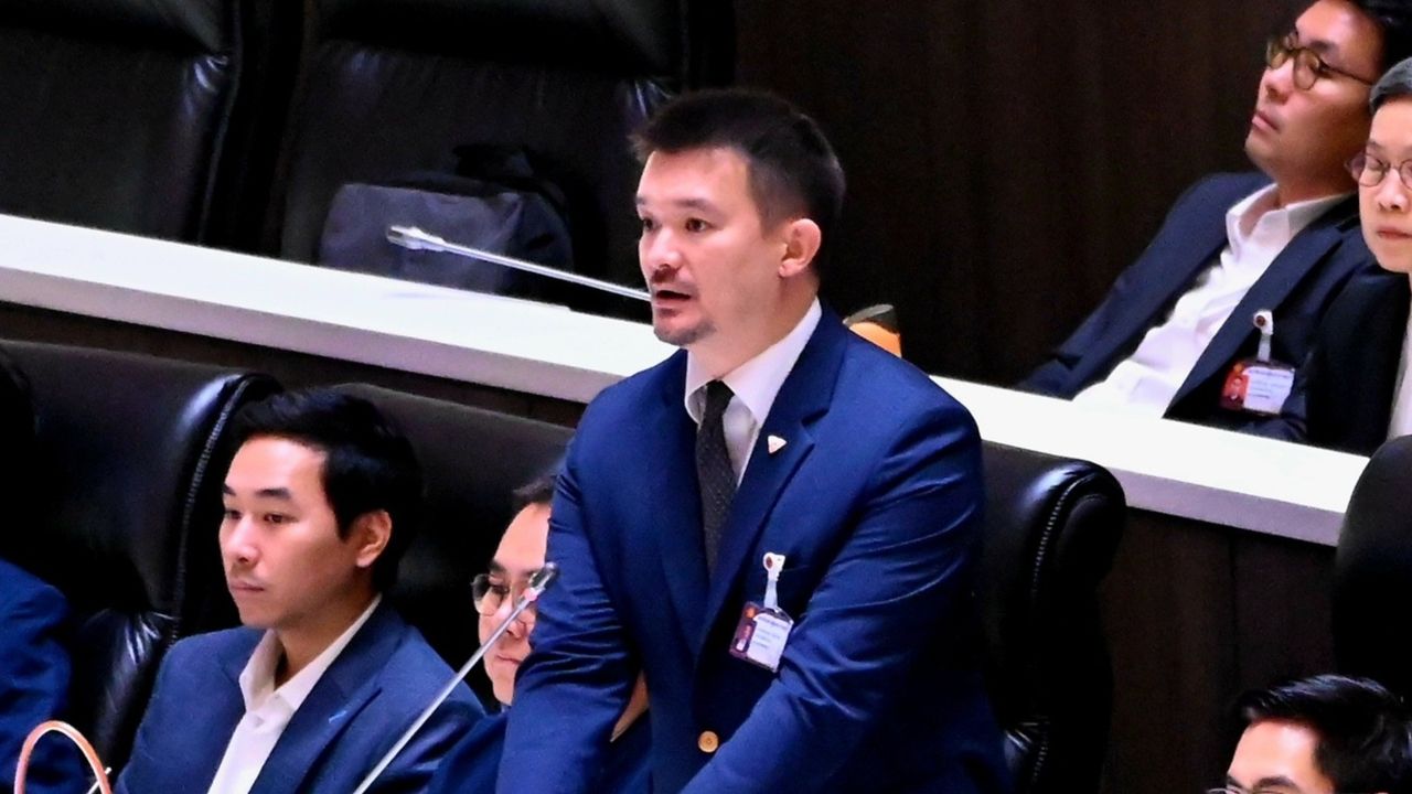 'สส.ตี๋ ปชน.' ซัด 'อนุทิน' โกหกหน้าตาย เหน็บรัฐบาลมลพิษ หลังไม่มีใครตอบเรื่อง PM 2.5