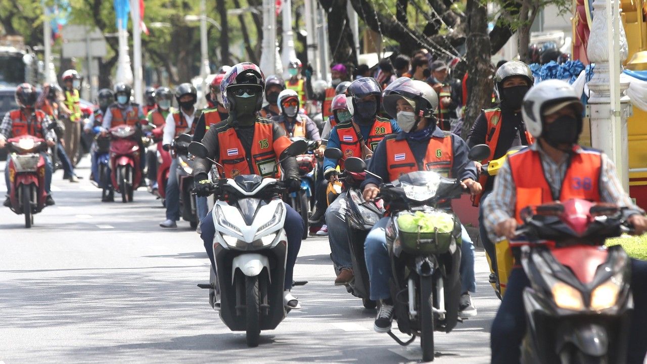 เช็กยอดเงินเยียวยา รถทัวร์ รถตู้ รถแท็กซี่ มอเตอร์ไซค์รับจ้าง ดีเดย์ลงทะเบียน 16-19 เม.ย.