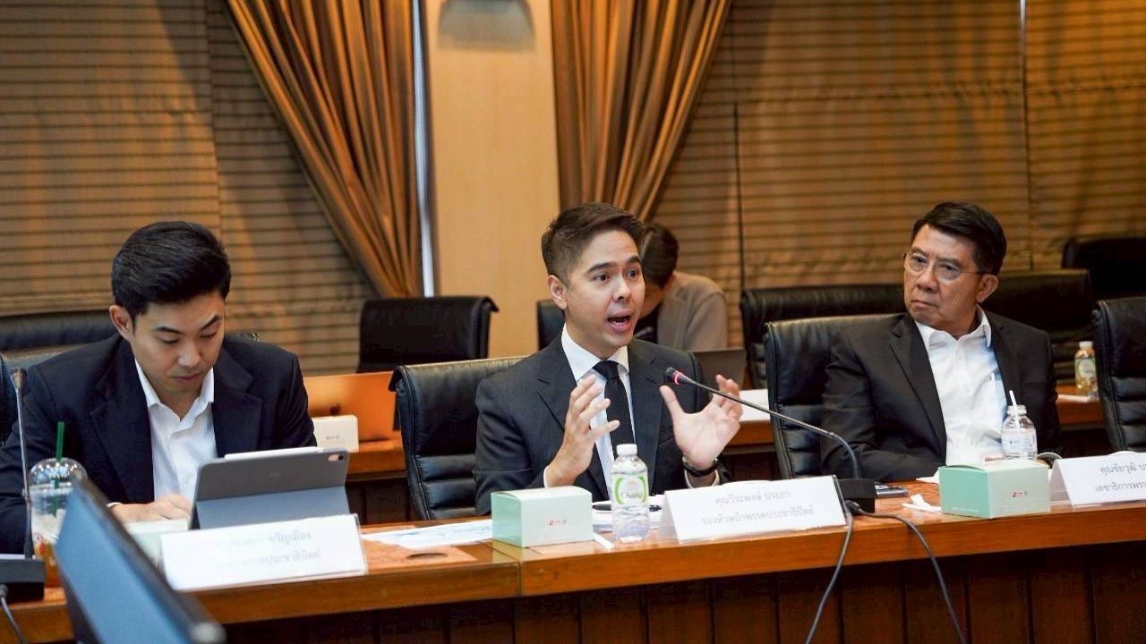 'วีระพงษ์' ยื่นใบลาออกจากรองหัวหน้าและสมาชิกพรรคประชาธิปัตย์ มั่นใจสานฝันเจรจาการค้าให้สำเร็จ