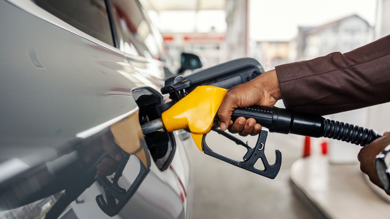 อัปเดตราคาน้ำมันพรุ่งนี้ 15 เมษายน 2569 น้ำมันดีเซล น้ำมันเบนซิน ลิตรละเท่าไร