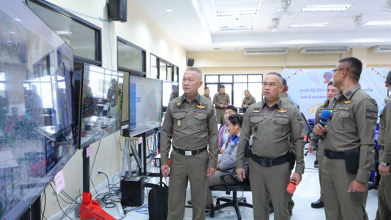 รอง ผบ.ตร. ลุยตรวจความเรียบร้อย 'ข้าวสาร-สีลม' ยืนยันสงกรานต์ปลอดภัย