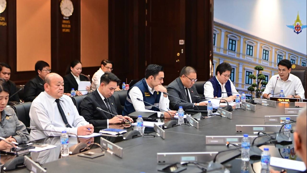 3 รมช.มหาดไทย จับมือ 'กลาโหม-ดิจิทัล' นำเทคโนโลยีของกองทัพอากาศ ชี้เป้าจุดความร้อนแก้ปัญหาไฟป่า