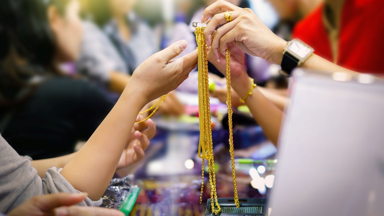 อัปเดตราคาทองวันนี้ 16 เม.ย. 69 ปิดตลาดคงที่ ทองรูปพรรณขายออก 73,700 บาท