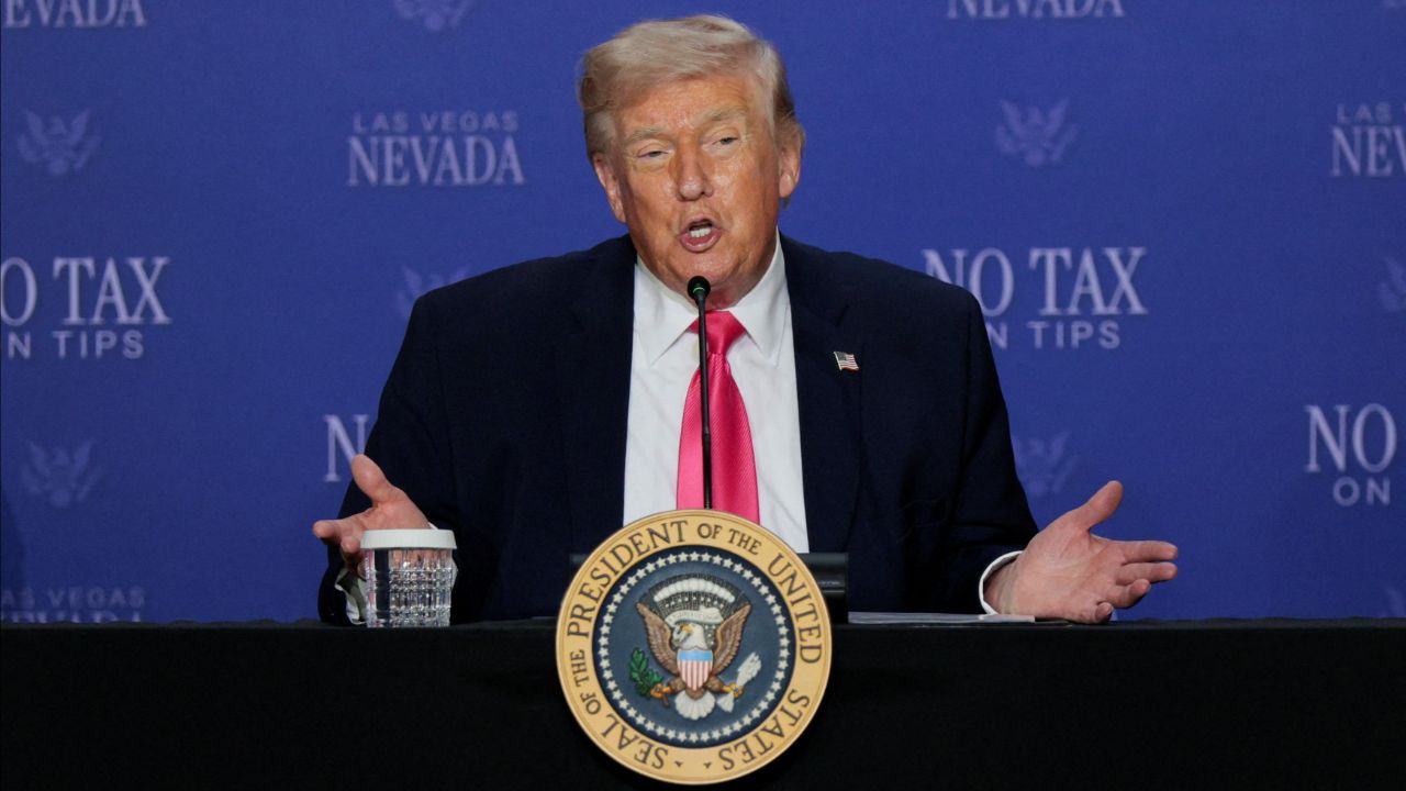 ทรัมป์ขอบคุณอิหร่านเปิดช่องแคบฮอร์มุซ แต่ย้ำสหรัฐฯ จะปิดล้อมท่าเรืออิหร่านจนกว่าจะบรรลุข้อตกลง