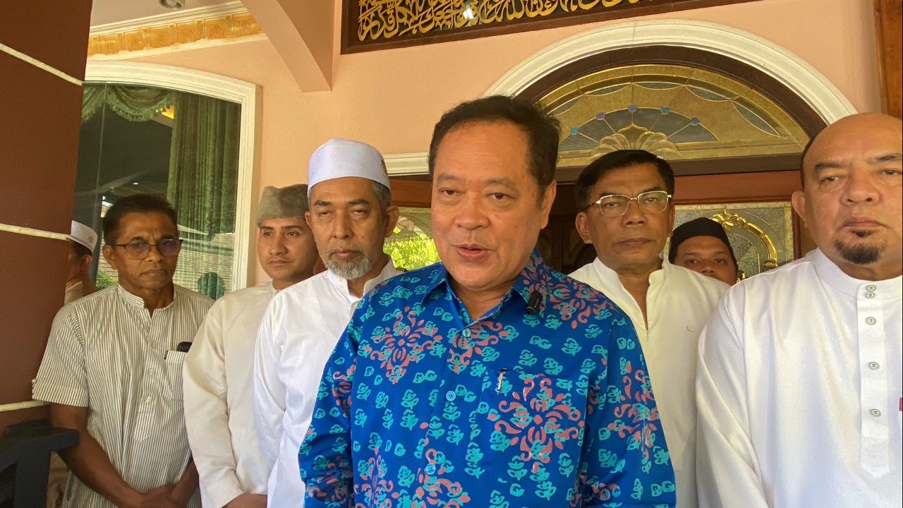 'ทวี' ให้กำลัง 'กมลศักดิ์' เผยมีข้อมูลฝึกซ้อมยิงปืนก่อนลงมือก่อเหตุ