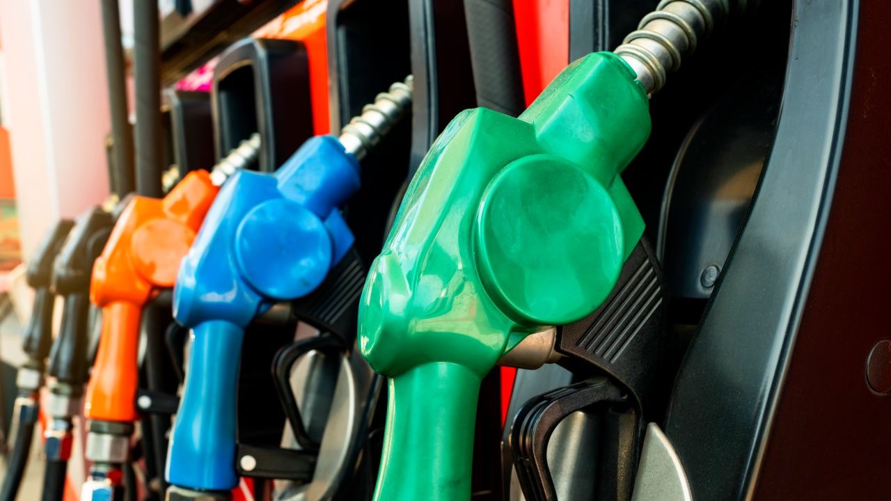 อัปเดตราคาน้ำมันวันนี้ 20 เมษายน 2569 น้ำมันดีเซล น้ำมันเบนซิน ลิตรละเท่าไร