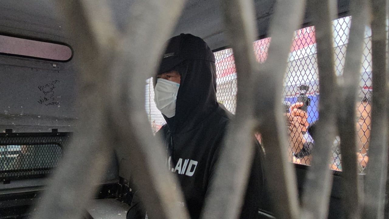 ศาลไม่ให้ประกัน 'หมวดโจ้' คดียิงเจ้าของร้านกัญชาดับ ส่งตัวเข้าเรือนจำทันที