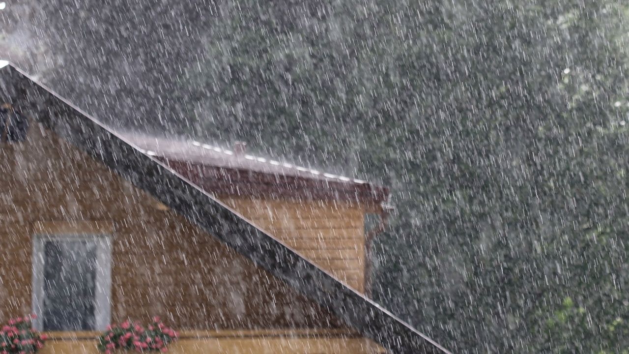 ประกาศฉบับ 1 เตือน 'พายุฤดูร้อน' เช็กจังหวัดไหนบ้าง เตรียมรับมือ 'ฝนตกหนัก'