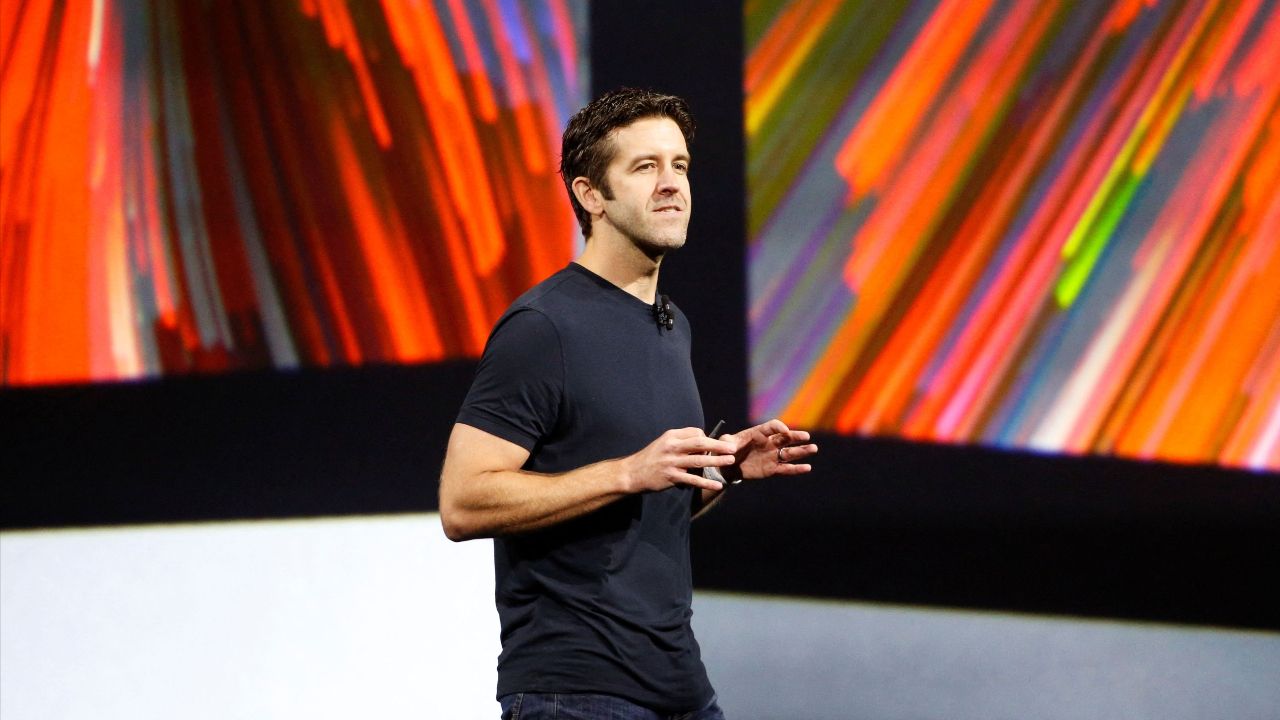 แอปเปิลประกาศแต่งตั้ง 'จอห์น เทอร์นัส' ขึ้นเป็นซีอีโอคนใหม่แทนทิม คุก