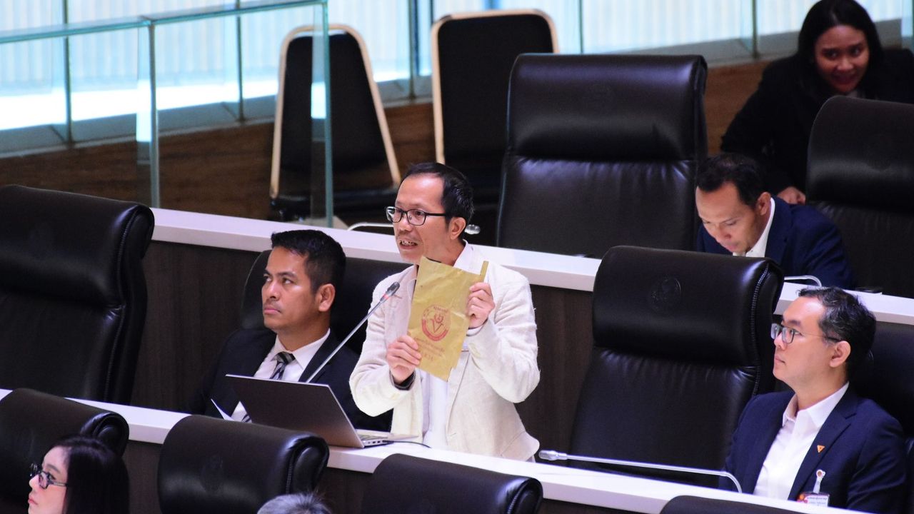 'เลาฟั้ง' โอดมะม่วงราคาถูกกว่าถุงห่อมะม่วง ซัดมาตรการรัฐช่วยน้อยไป ไม่ทันวิกฤต