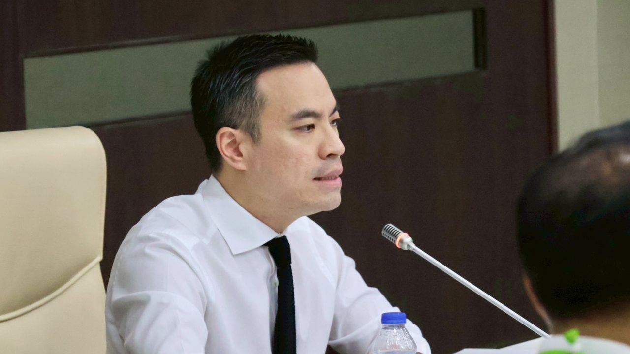 มติ กบง. ปรับลดราคา ณ โรงกลั่นดีเซล 2 ระยะ เริ่ม 5 บาท/ลิตร ตั้งแต่พรุ่งนี้ 24 เม.ย. 69