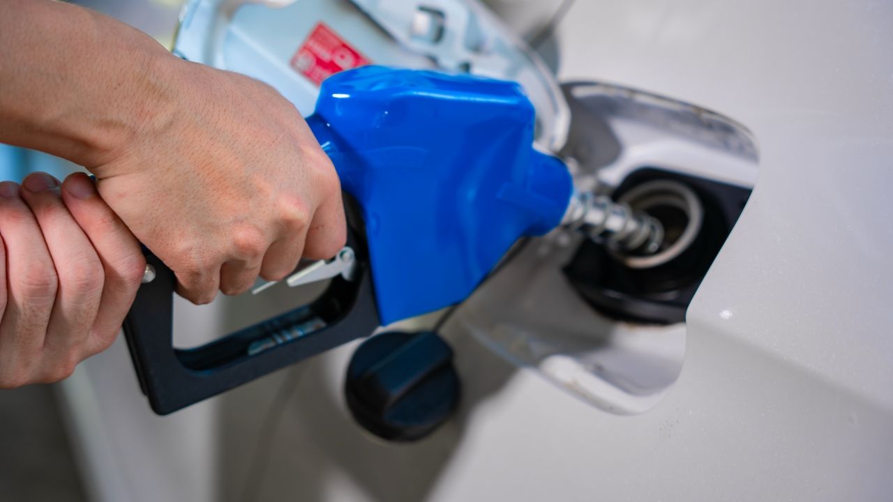 เช็กราคาน้ำมันพรุ่งนี้ 24 เมษายน 2569 น้ำมันดีเซล น้ำมันเบนซิน ลิตรละเท่าไร