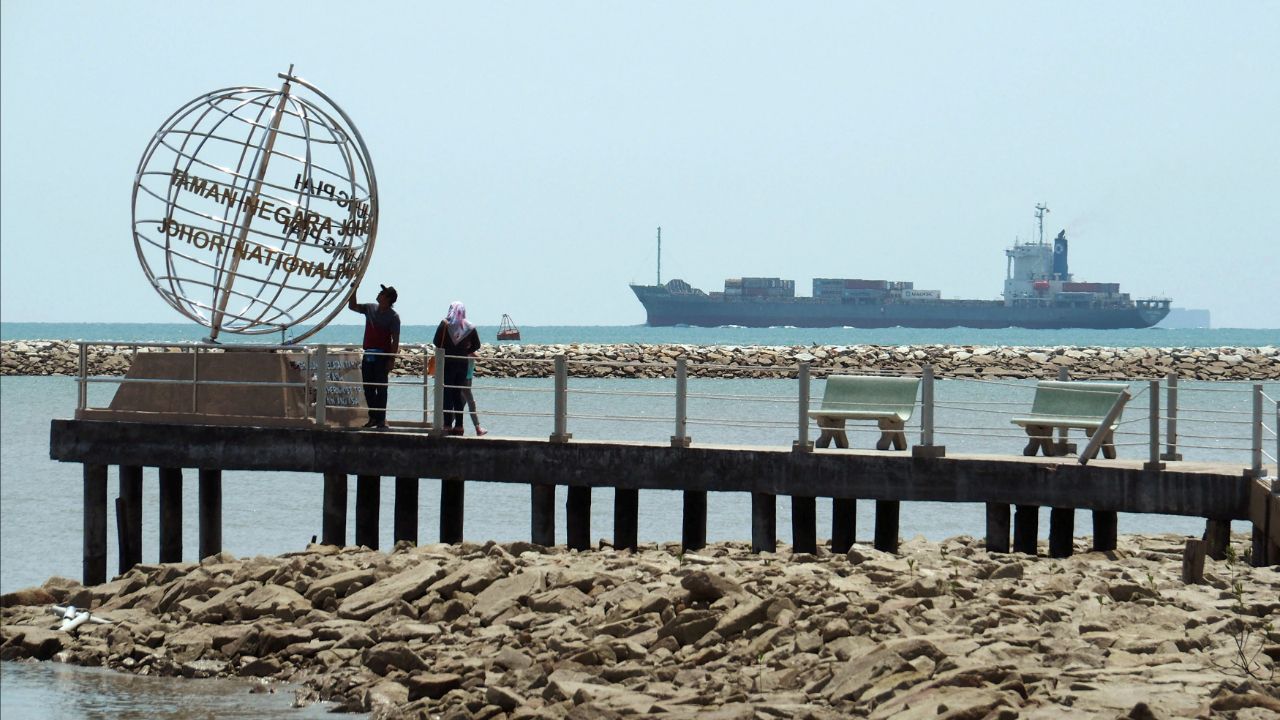 อินโดนีเซียยืนยัน จะไม่เก็บค่าผ่านช่องแคบมะละกา